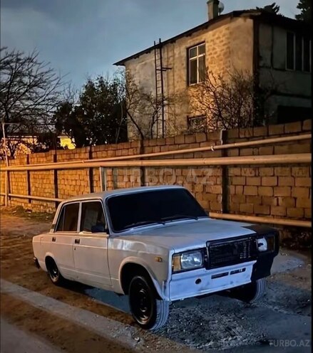 LADA (VAZ) 2107-2
