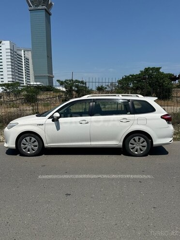 Toyota Corolla Fielder-4