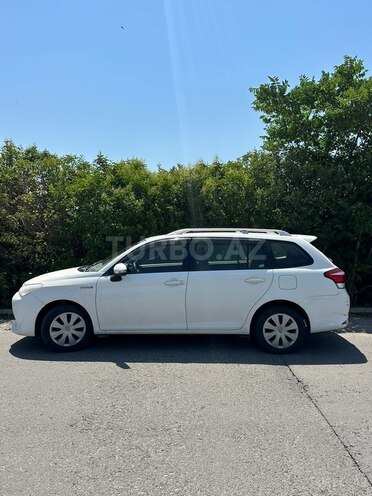 Toyota Corolla Fielder-7