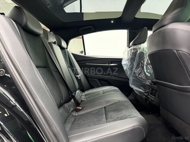 Toyota Camry-12