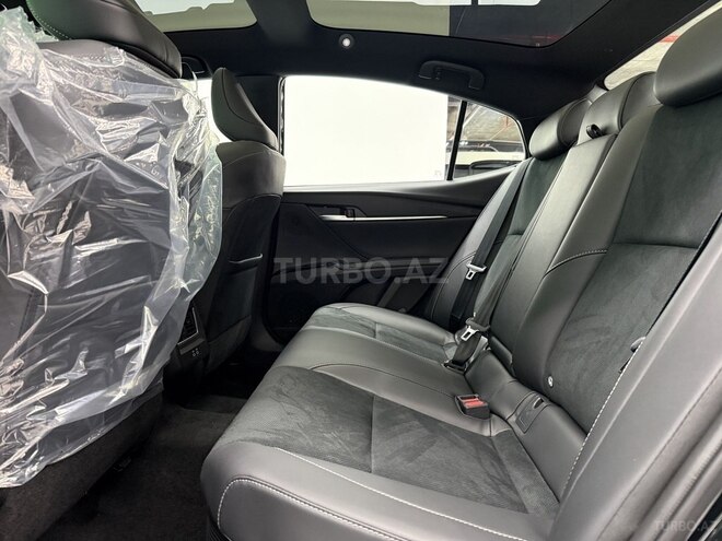 Toyota Camry-13