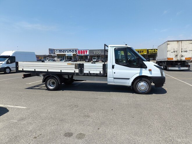 Ford Transit-2