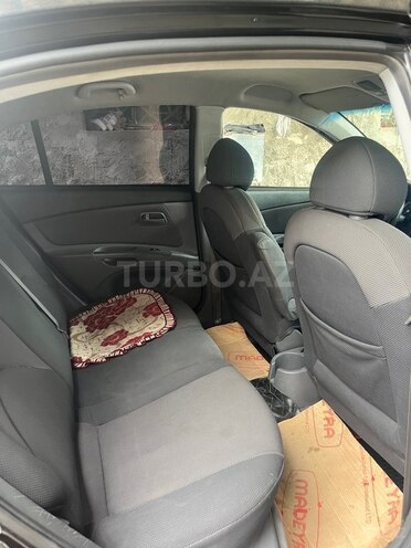 Kia Rio-4