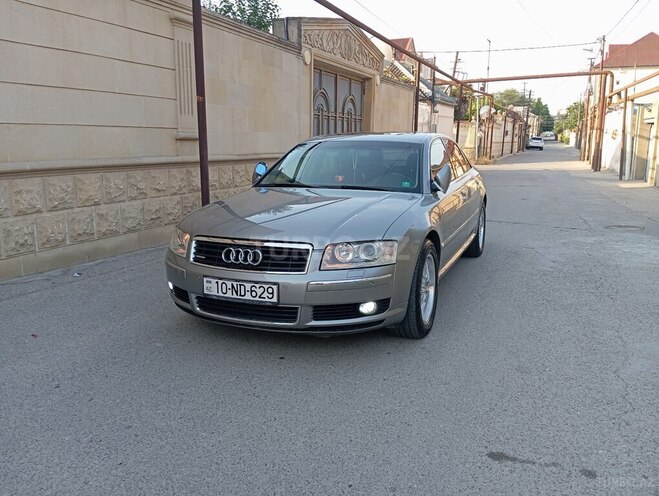 Audi A8-2