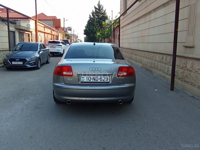 Audi A8-6