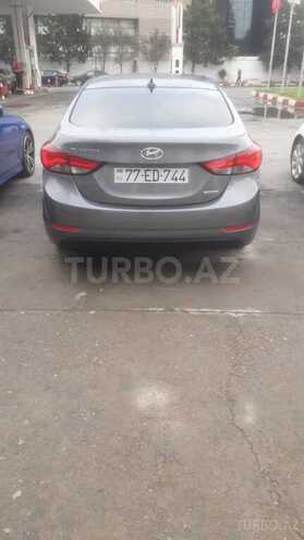 Hyundai Elantra-2