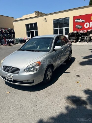 Hyundai Accent-3