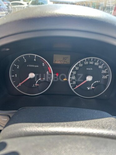 Hyundai Accent-9