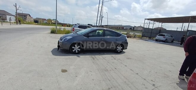 Toyota Prius-4
