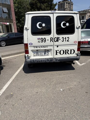 Ford Transit-2