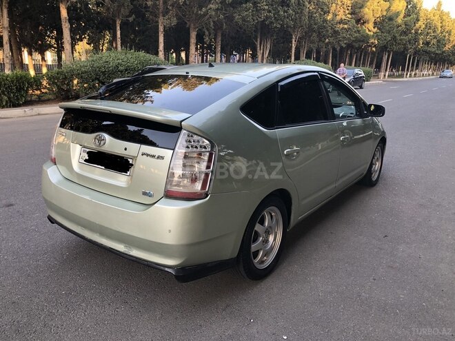 Toyota Prius-9