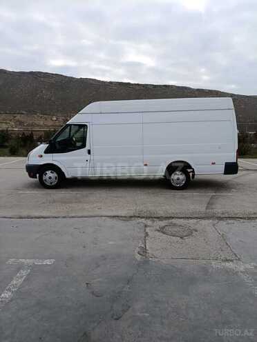 Ford Transit-3