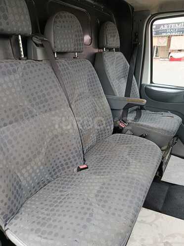 Ford Transit-18
