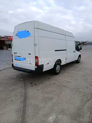 Ford Transit-6
