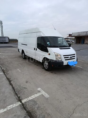 Ford Transit-7