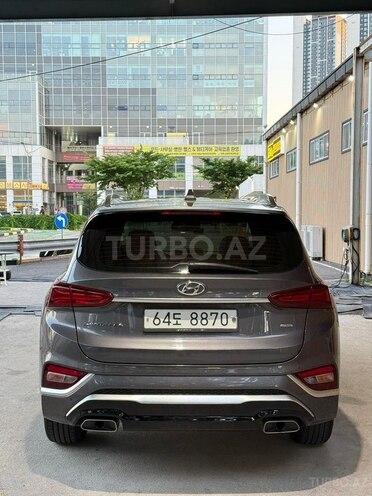 Hyundai Santa Fe-6