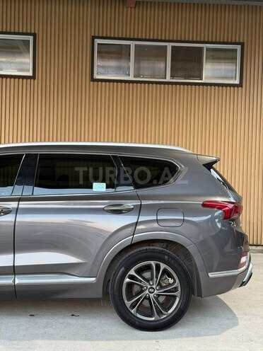 Hyundai Santa Fe-8