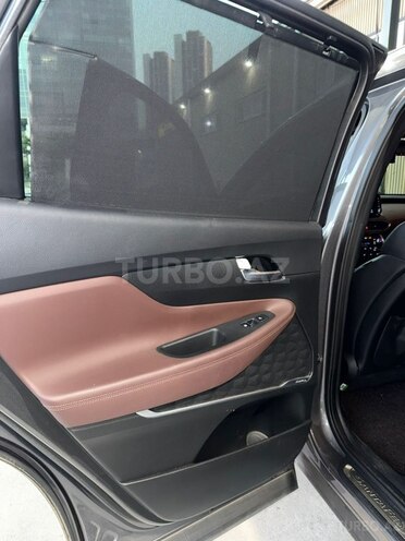 Hyundai Santa Fe-15