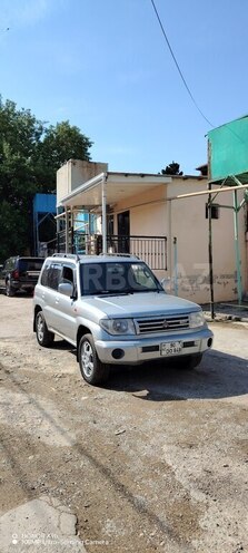 Mitsubishi Pajero io-2