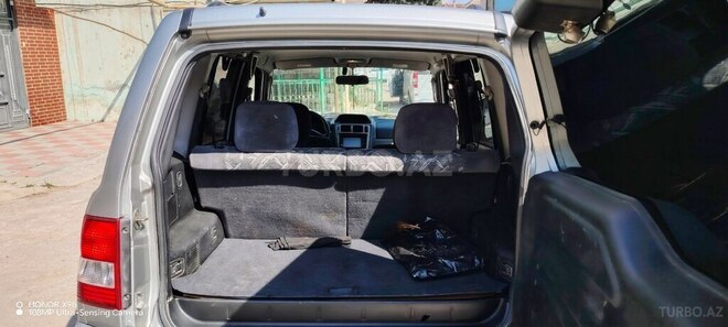 Mitsubishi Pajero io-12