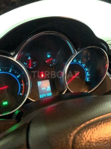 Chevrolet Cruze-19