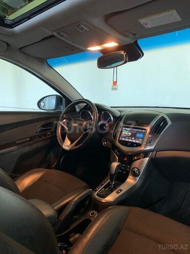 Chevrolet Cruze-16
