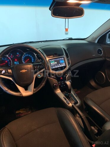 Chevrolet Cruze-14