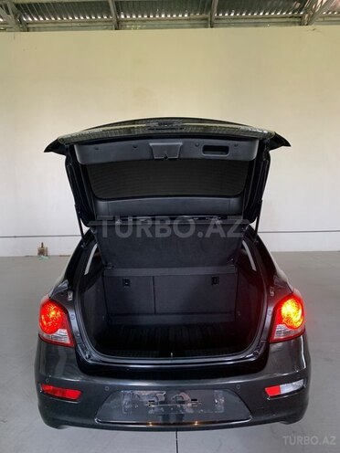 Chevrolet Cruze-21