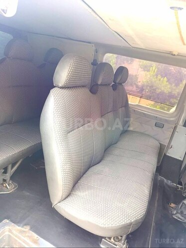 Ford Transit-13
