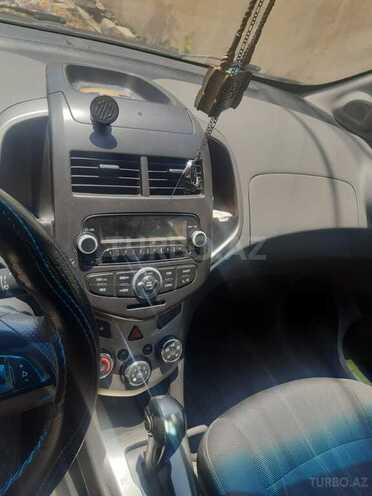Chevrolet Aveo-5