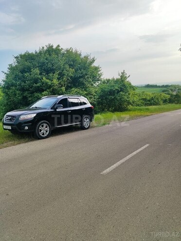 Hyundai Santa Fe-12