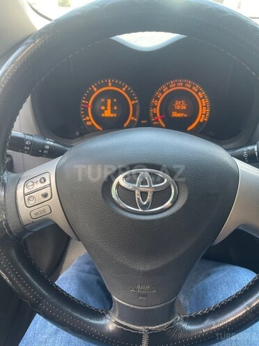 Toyota Auris-8