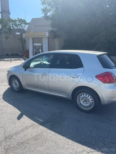 Toyota Auris-3