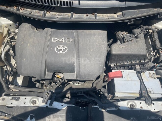 Toyota Auris-14