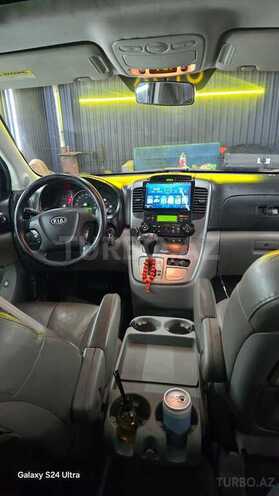 Kia Carnival-9