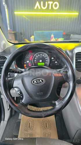 Kia Carnival-8