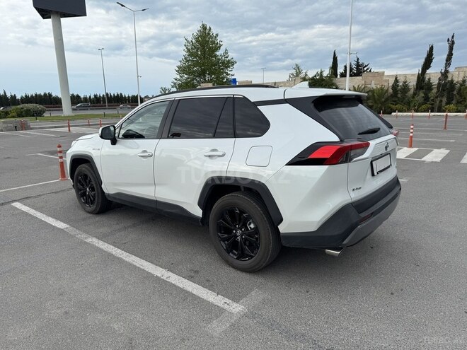 Toyota RAV4-4