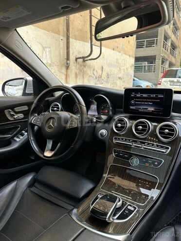 Mercedes C 300 4MATIC-6
