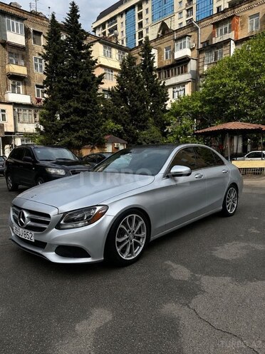Mercedes C 300 4MATIC-1