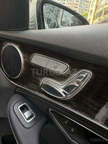 Mercedes C 300 4MATIC-12