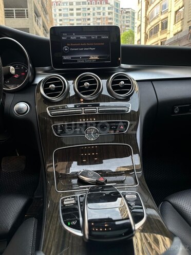 Mercedes C 300 4MATIC-10