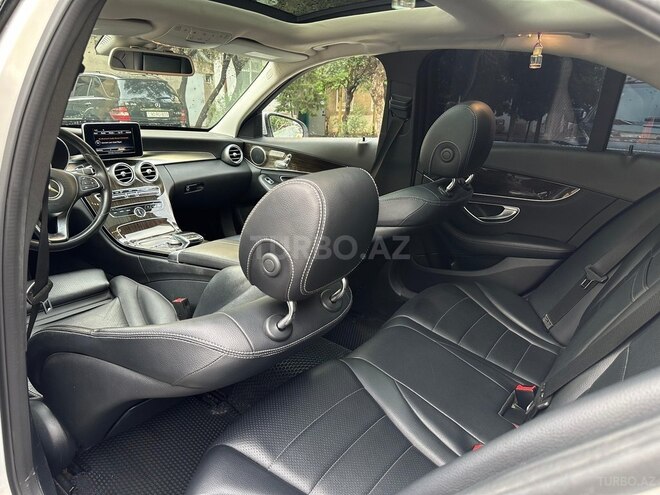 Mercedes C 300 4MATIC-9