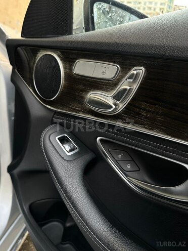 Mercedes C 300 4MATIC-13
