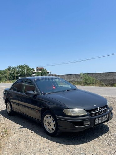 Opel Omega-2
