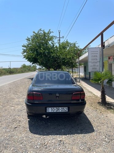 Opel Omega-5