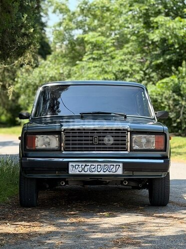 LADA (VAZ) 2107-1