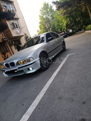 BMW 528-4