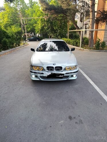 BMW 528-1