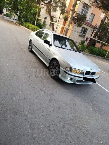 BMW 528-5