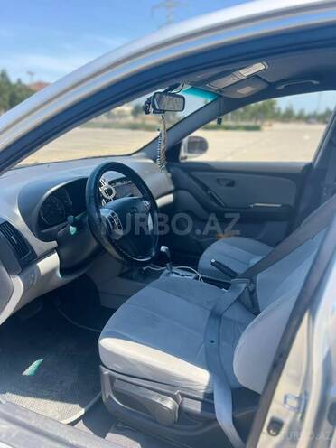 Hyundai Elantra-8